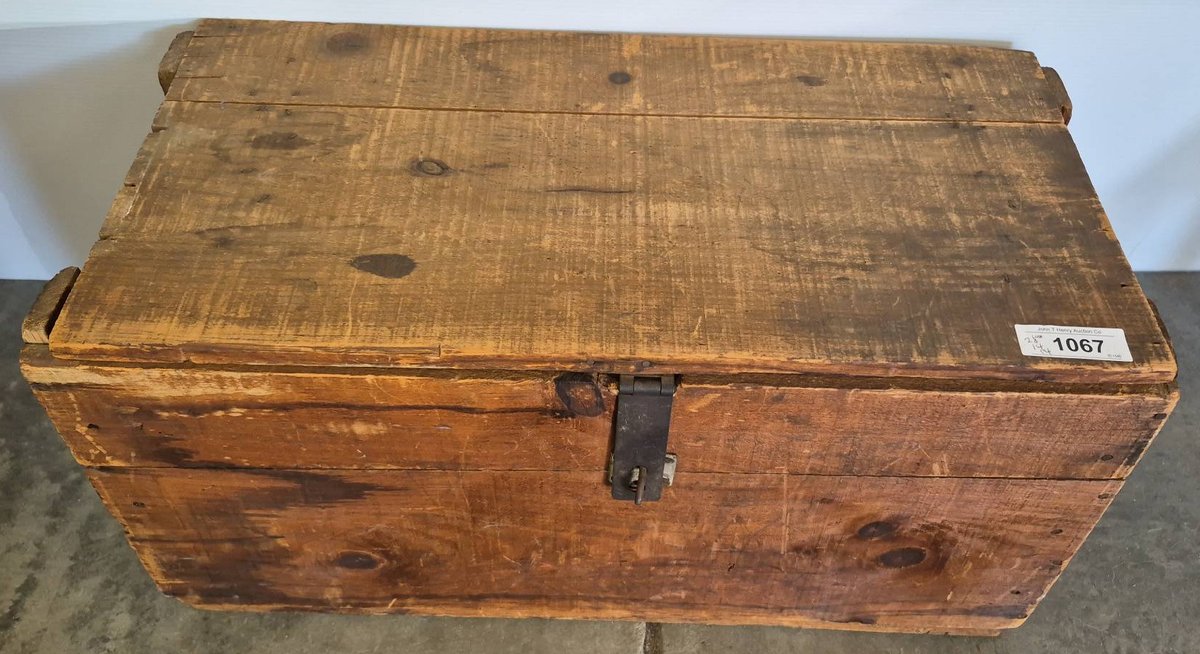 Wood Storage Chest with Latch 24x14x14 in