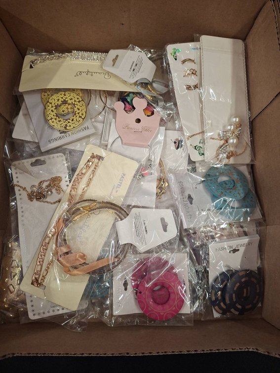 Costume Jewelry Lot Earrings Bracelets Necklaces