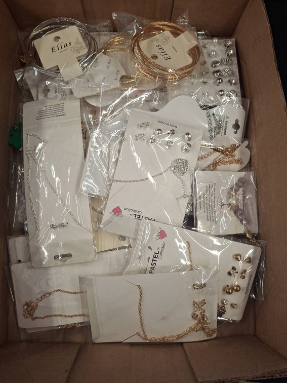 Large Lot Fashion Jewelry Sets Assorted Brands