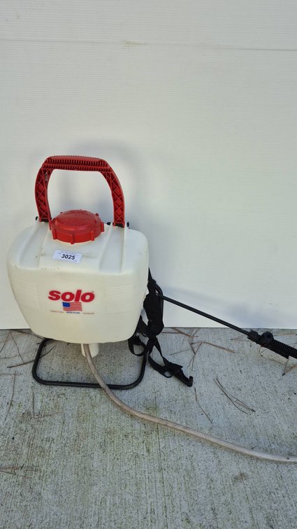 Solo 4 Gallon Backpack Sprayer