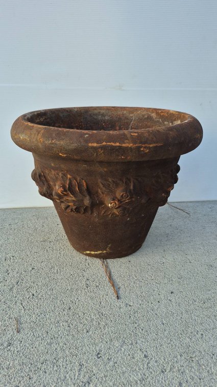 Terracotta Planter with Floral Relief 9x12