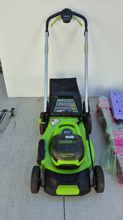 Greenworks Pro 60V 21" Lawn Mower, Working
