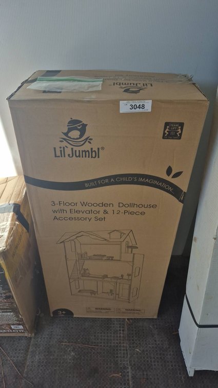 Lil' Jumbl 3-Floor Wooden Dollhouse Set