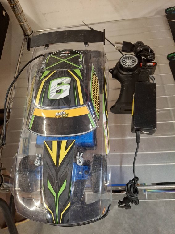 Maisto Tech RC Car With Controller And Charger