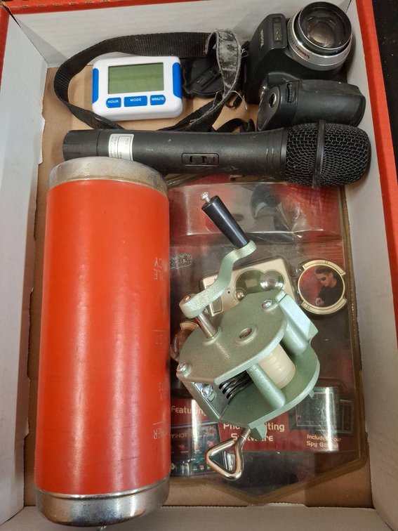 Box Lot: Electronics, Novelty, Camera, Tools
