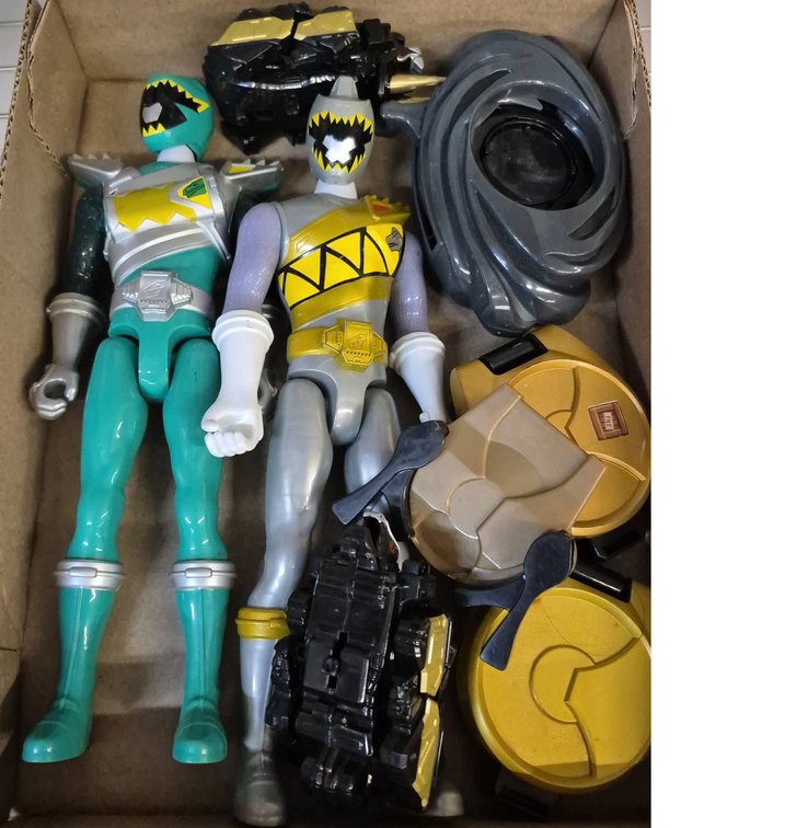 Power Rangers Action Figures and Accessories Lot