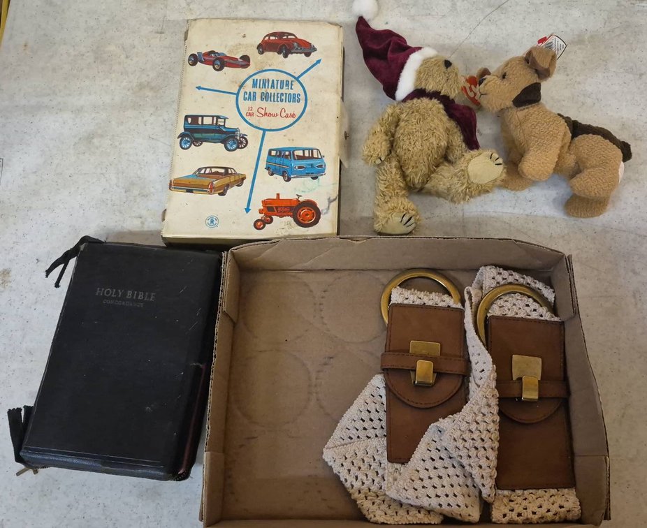 Lot: TY Beanie, Mini Car Case, Bible, Belt