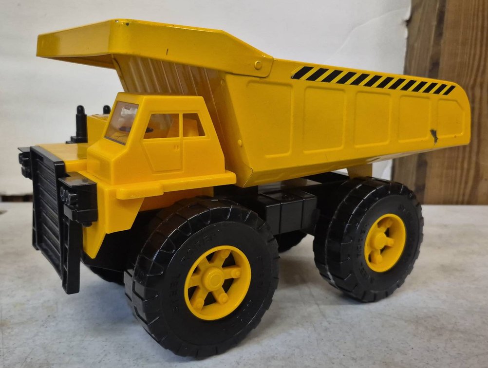 Steel Roder Yellow Toy Dump Truck