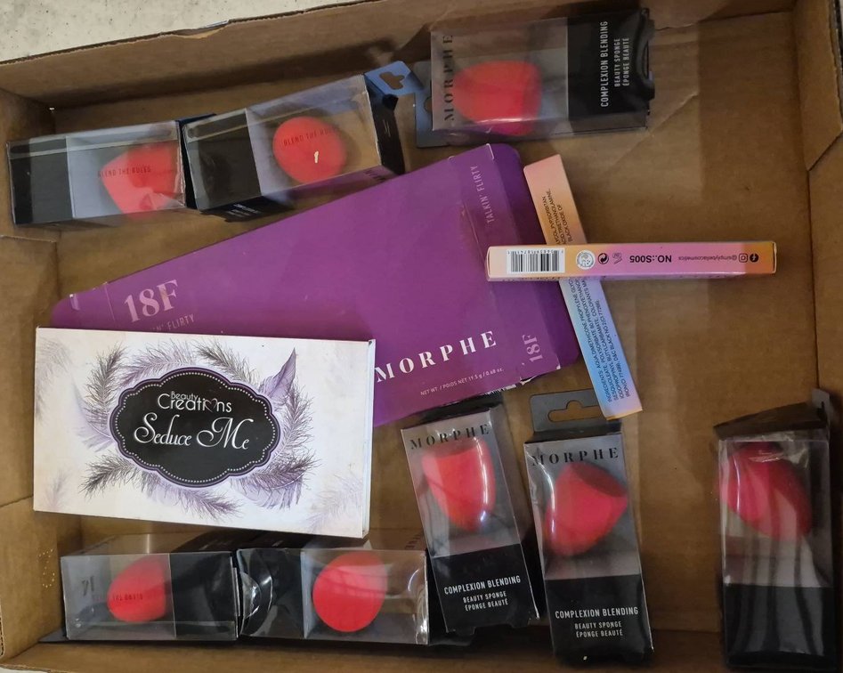 Morphe Beauty Set w/ Sponges & Palettes