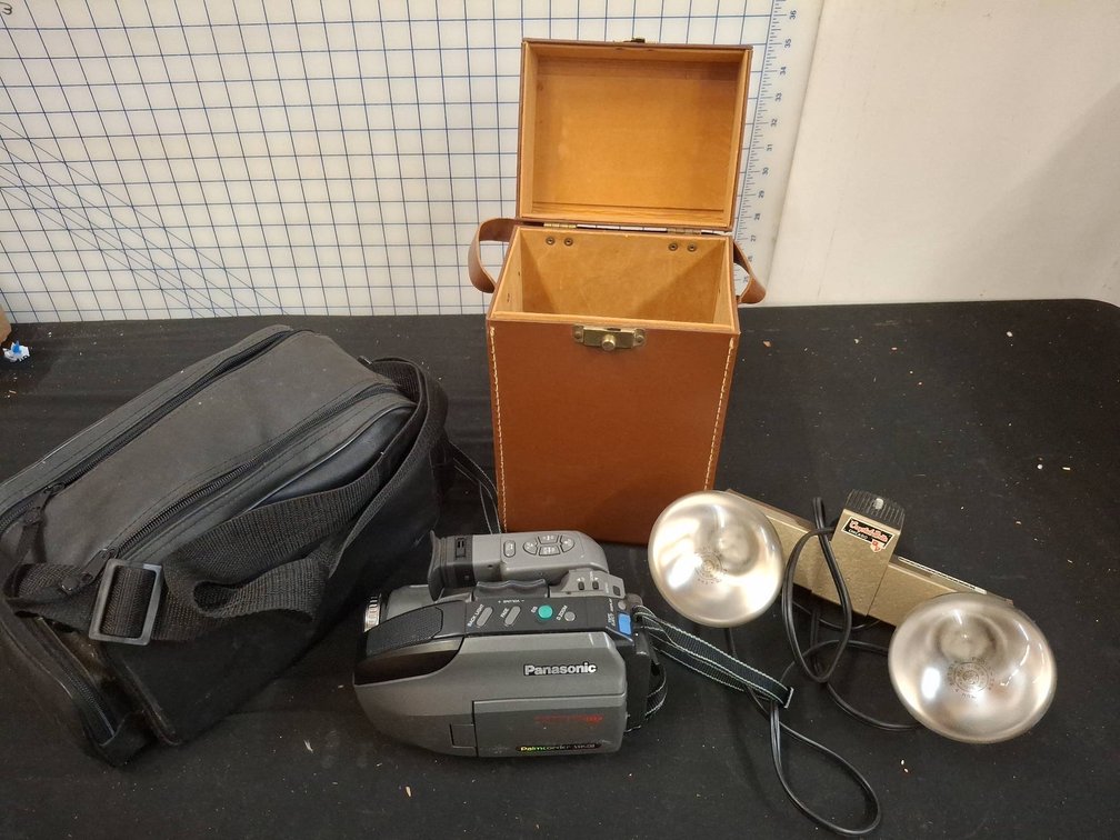 Panasonic PV-L580D Camcorder With Crystal-Brite Flash
