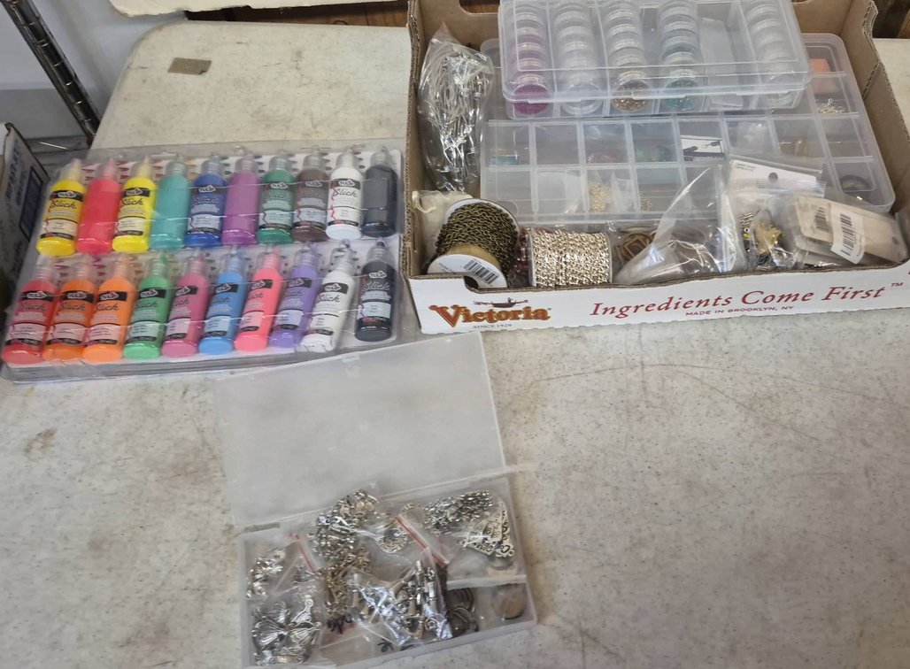 Craft Lot: Jewelry Supplies & Tulip Fabric Paints