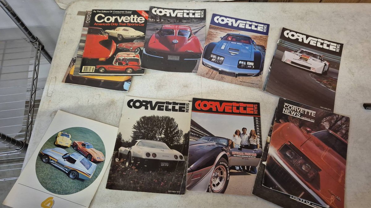 Corvette Magazine & Book Lot
