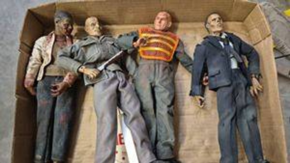Sideshow The Dead Figures Lot Of 4