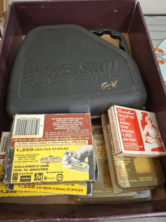 Powershot Staple Gun With Staples Assortment