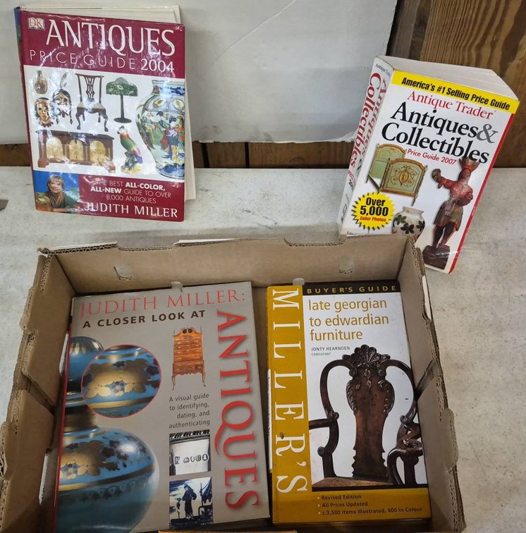 Antiques & Collectibles Books Lot