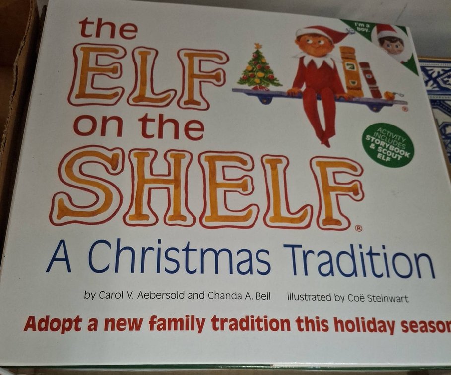 Elf on the Shelf Christmas Tradition Set
