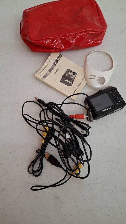 Polaroid i633 Digital Camera With Accessories