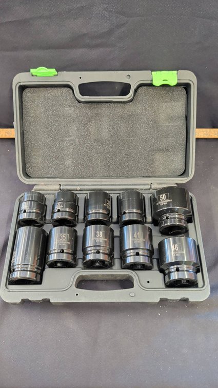 Pittsburgh Pro Axle Nut Socket Set, 8 Pc with Case