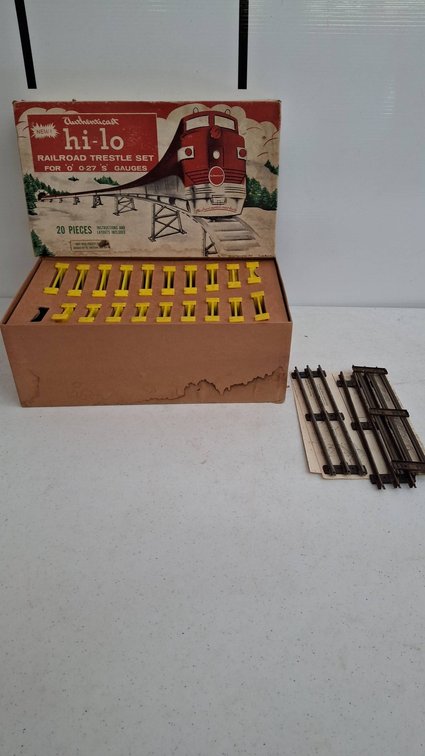 Authenticast Hi-Lo Railroad Trestle Set 20 Pieces