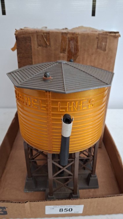 Lionel No. 30 Water Tower with Original Box
