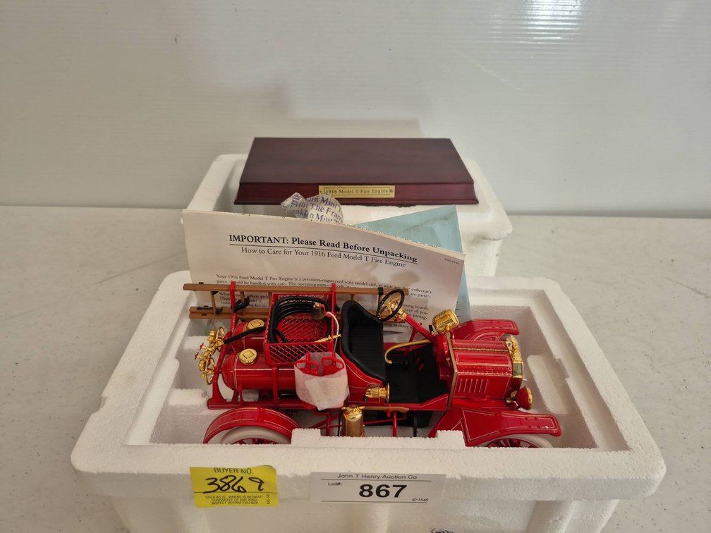 Franklin Mint 1916 Model T Fire Engine Replica