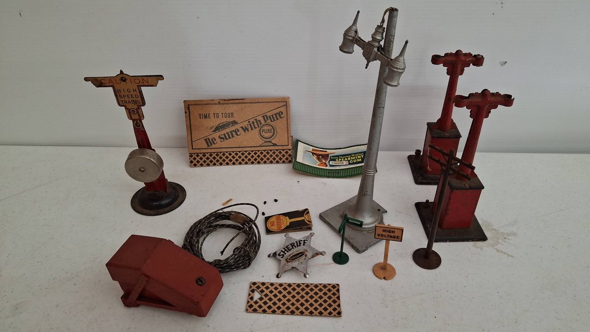 Model Railroad Accessories Mixed Lot Metal Signs