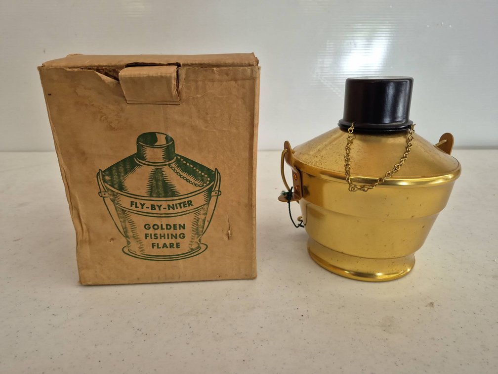 Fly-By-Niter Golden Fishing Flare With Box
