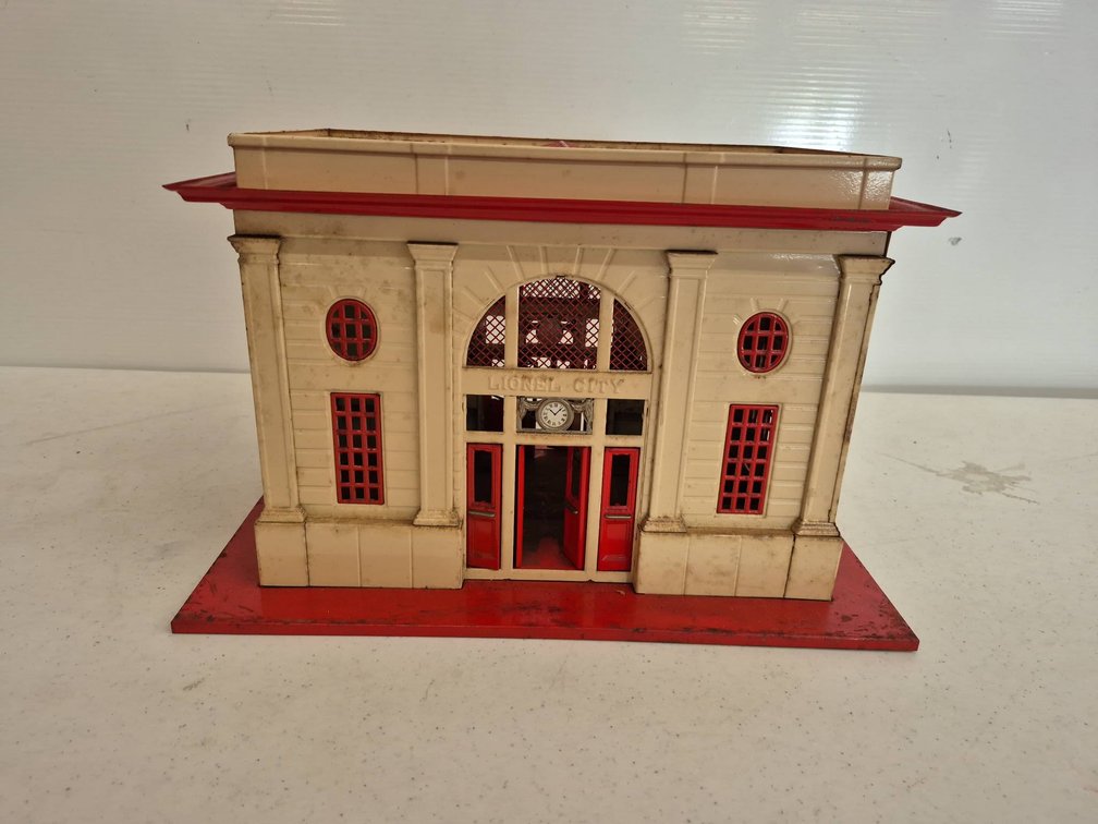Lionel No. 115 Train Station Tin Litho Building