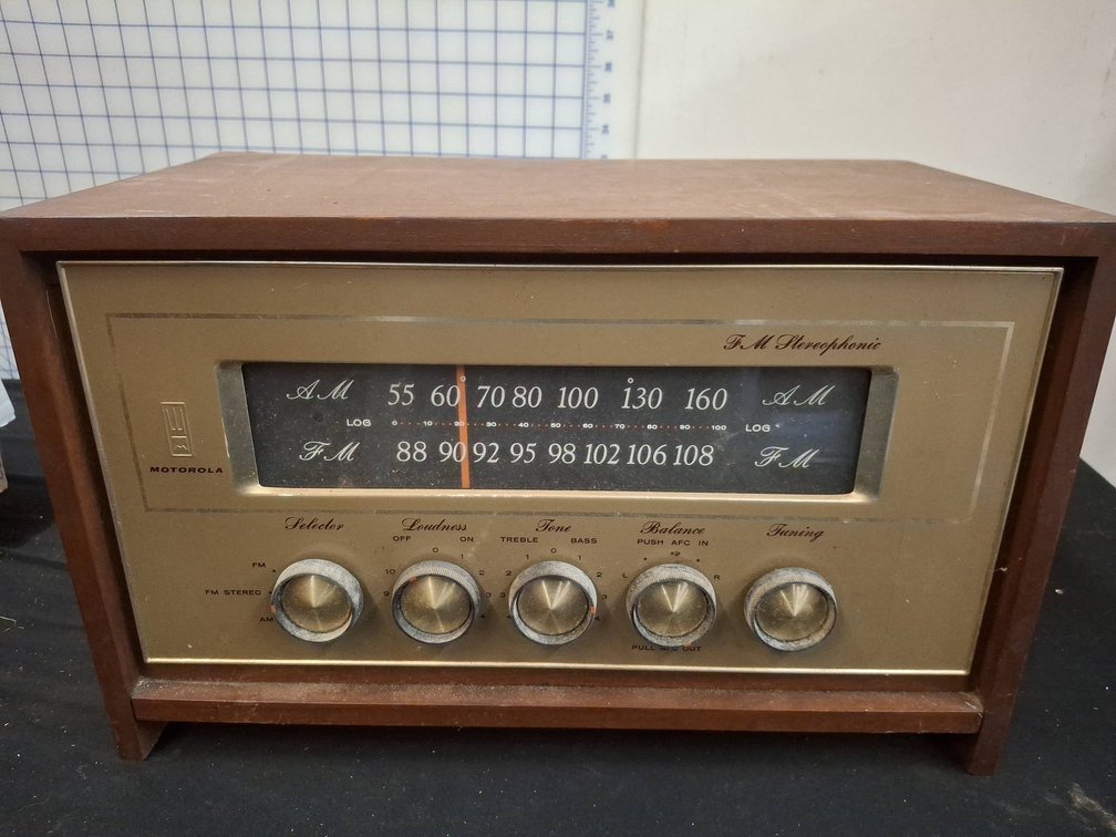 Motorola FM/AM Stereophonic Table Radio