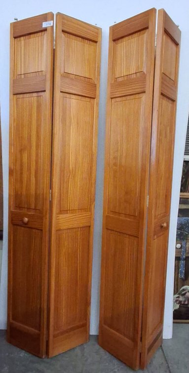 Wood Bifold Closet Doors, 48x80 Inches, Pair