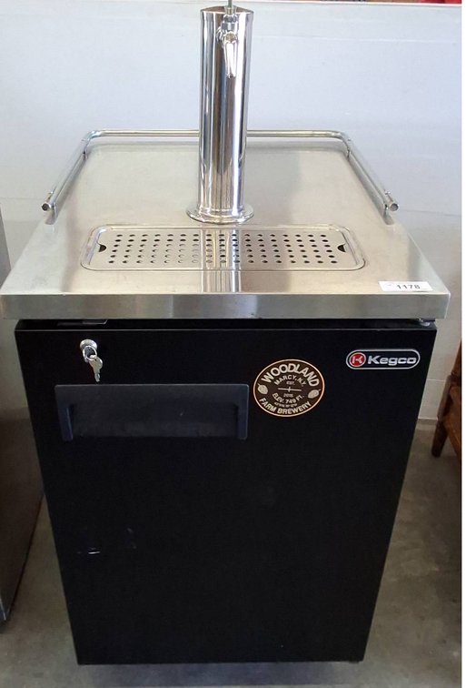 Kegco XCK-1B Commercial Kegerator 30x24x29 in