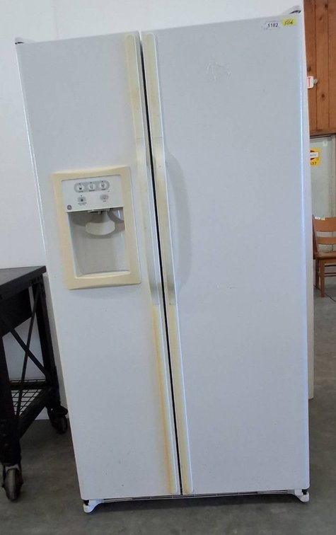 GE Refrigerator Freezer GSH25JFRF WW 36x31x66 in White