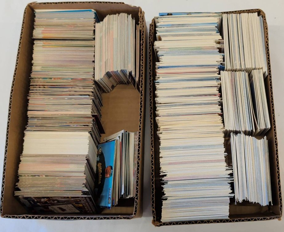 Large Lot Assorted Baseball Trading Cards