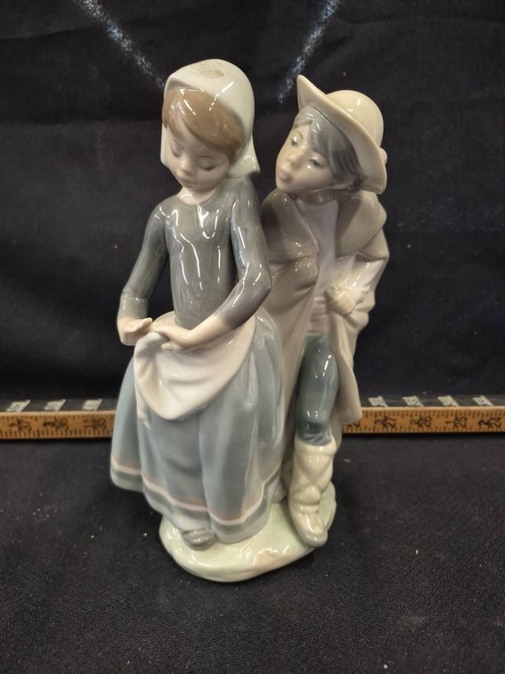 Lladro Porcelain Figurine Boy and Girl