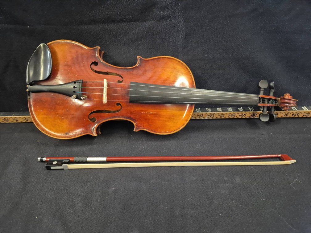 Stradivarius Copy Violin Germany with Bow