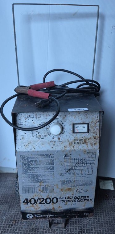 Schumacher 40/200 Amp Fast Charger SE-4020