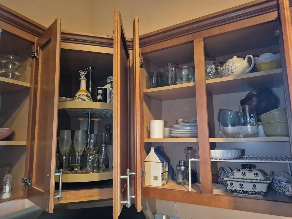 Kitchenware, Plates, Glasses, Bowls, Mugs