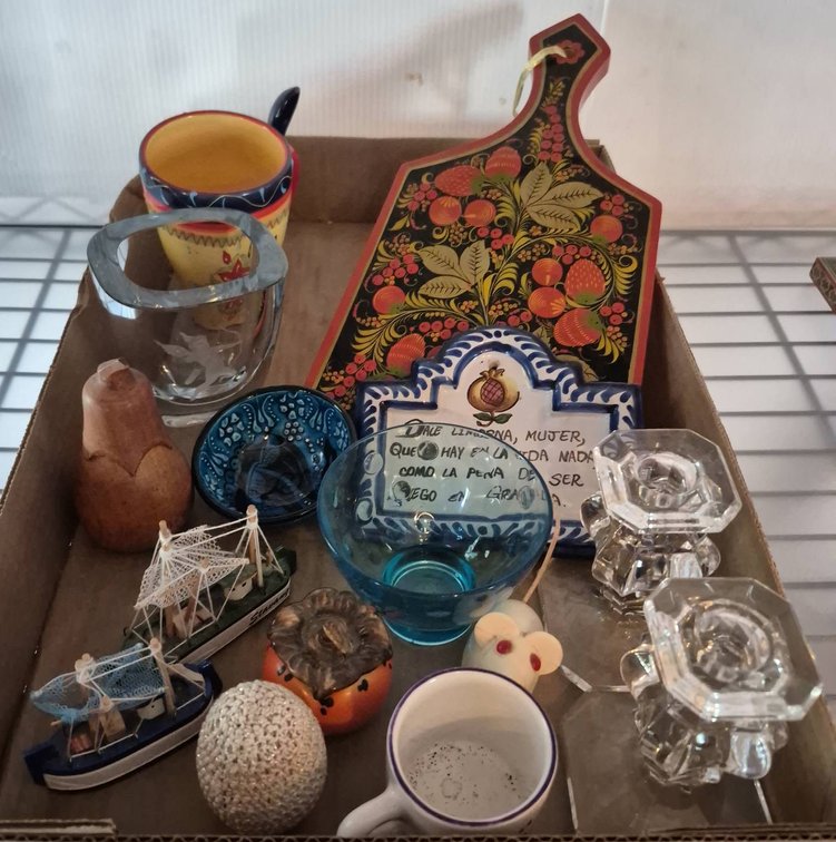 Decorative and Souvenir Items Lot