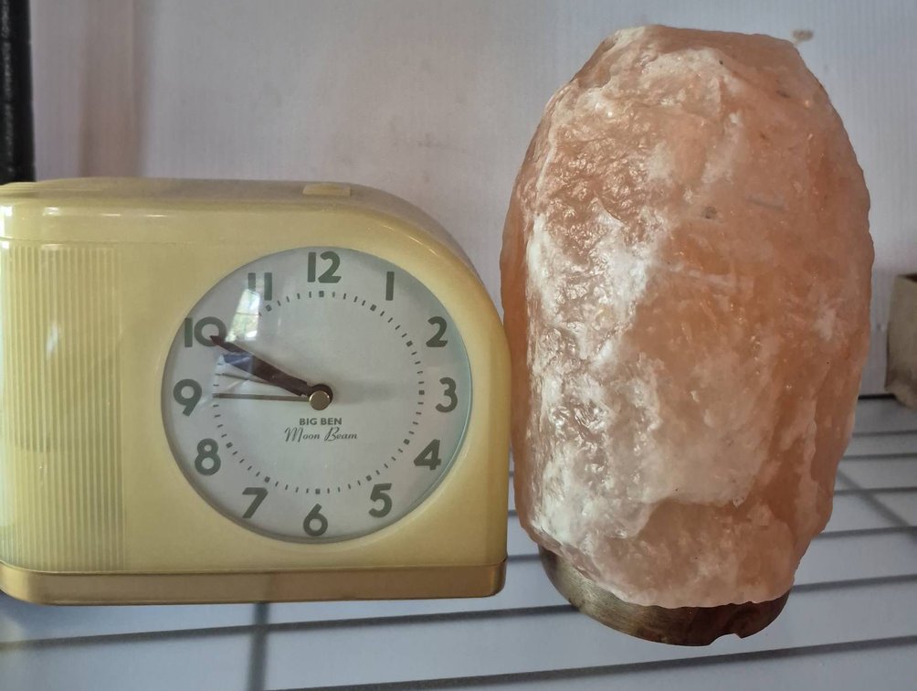 Big Ben Moon Beam Clock and Salt Lamp