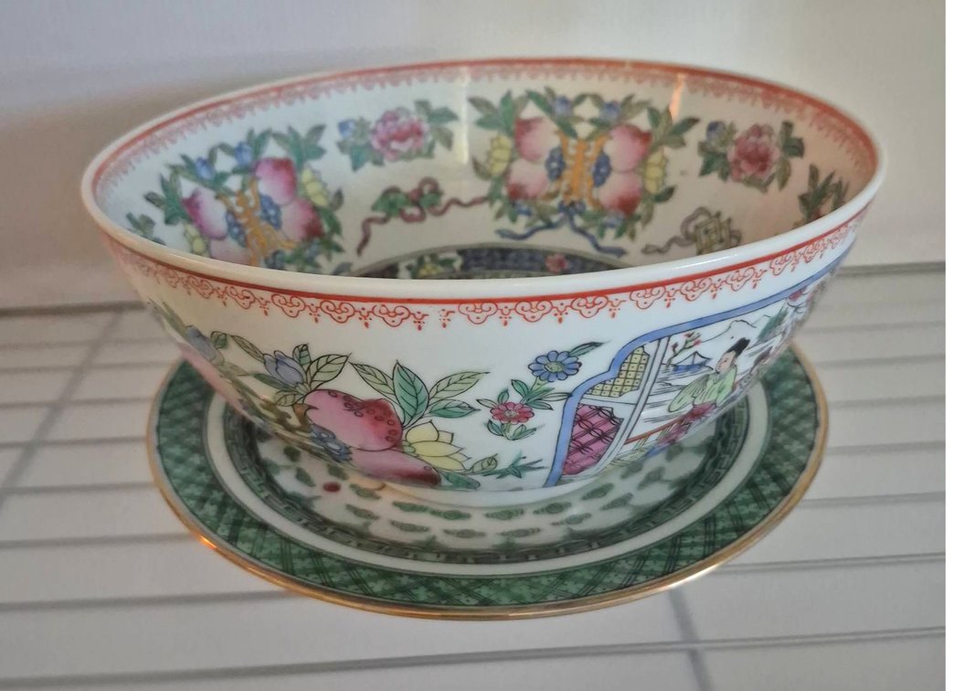 Chinese Porcelain Bowl and Saucer Set