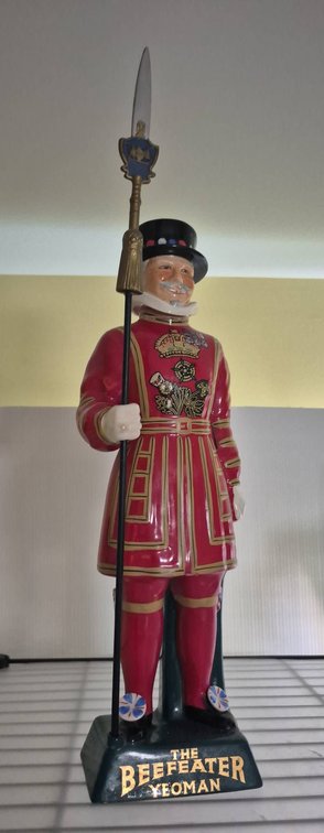 Beefeater Yeoman Ceramic Decanter Carletonware
