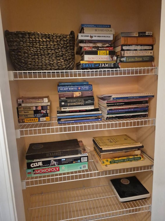 Books, Songbooks, Board Games, Basket
