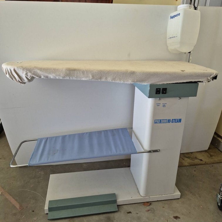 Hi-Steam PND 3000 Professional Ironing Board