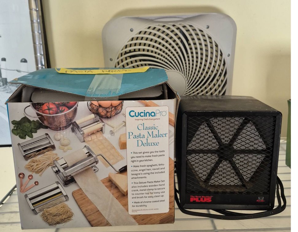 CucinaPro Pasta Maker & Plus Heater Lot