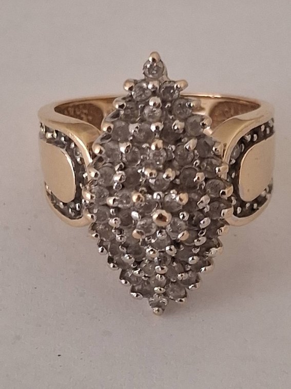21 - 14K Gold Cluster Diamond Ring