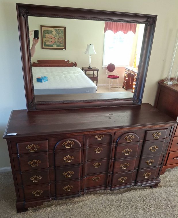 40 - Georgetown Galleries Mahogany Dresser With Mirror