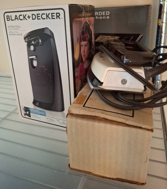 50 - Black+Decker Can Opener, Iron & RCA Phone