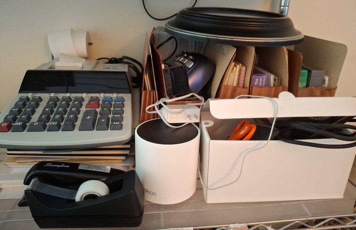 55 - Office Equipment Lot: Calculator, Clock, Deco Router