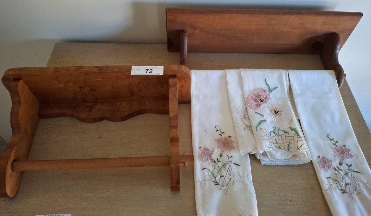 72 - Wooden Wall Towel Racks and Linens