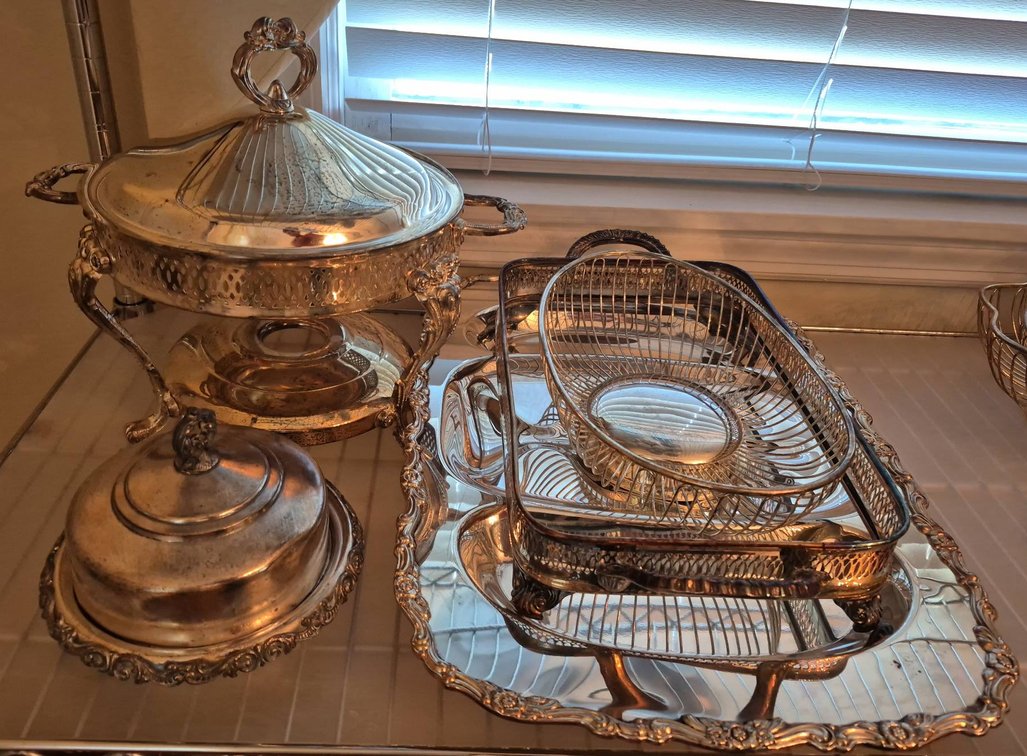 126 - Rogers Quadruple Plate Silver Serving Pieces